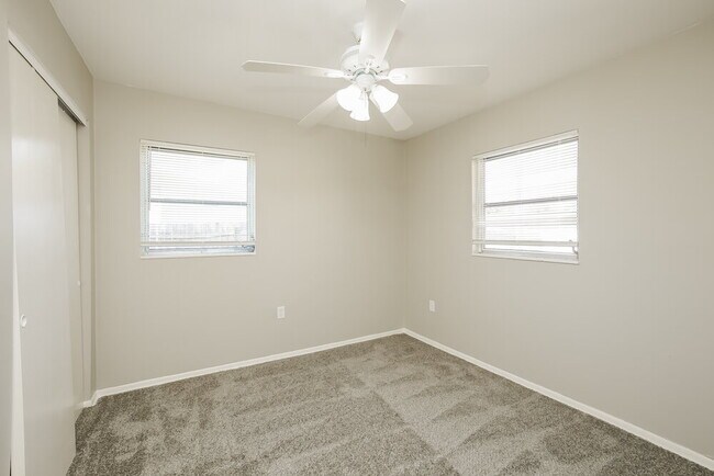 Building Photo - 8910 Cypress Lake Dr