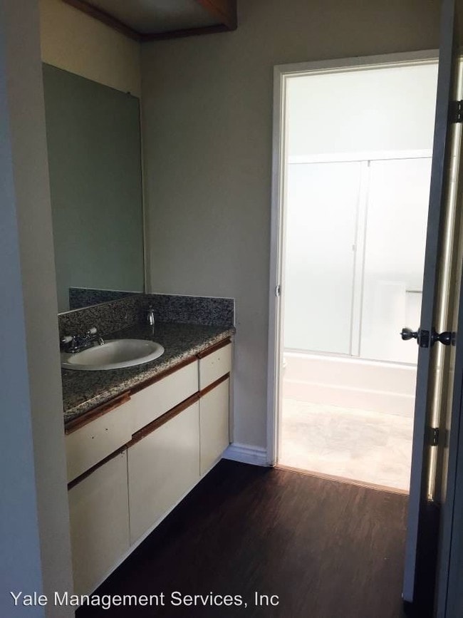 Building Photo - 10822 Otsego St