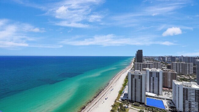 Building Photo - 1830 S Ocean Dr