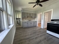 Building Photo - 10 Cherry St