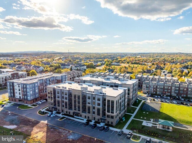 Building Photo - 21731 Dovekie Ter