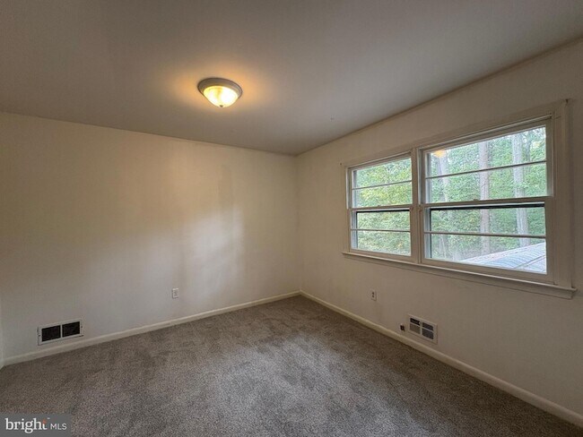 Building Photo - 3306 Whitesworth Rd