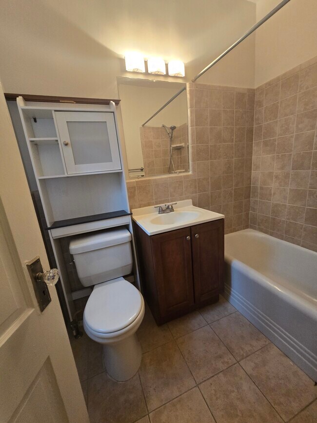 Building Photo - 1365 Kennedy St NW