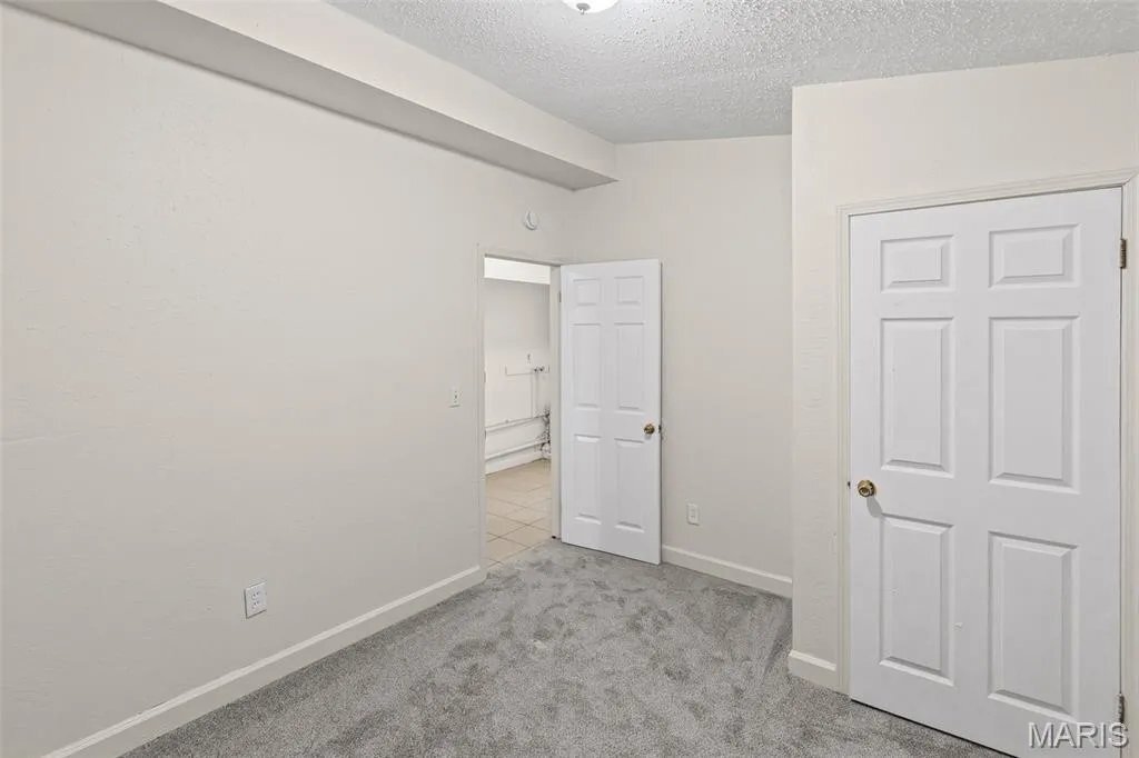 Building Photo - 502 St Thomas Ln