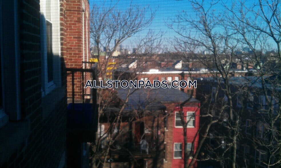 Building Photo - 28 Quint Ave