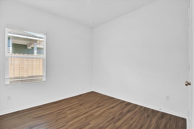 Building Photo - 1138 Cattail Ln