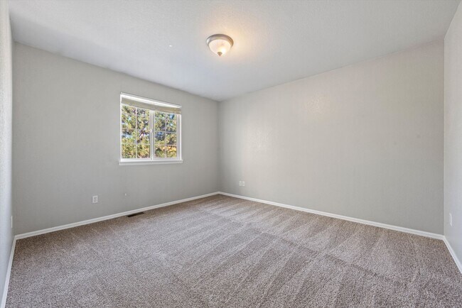 Building Photo - 2258 S Gibralter Way
