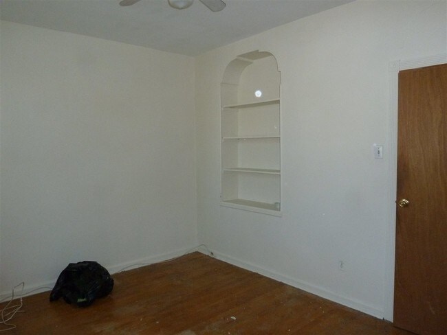 Building Photo - 236 Garden St