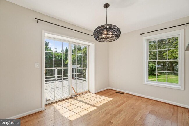 Building Photo - 7009 Hickory Hill Rd