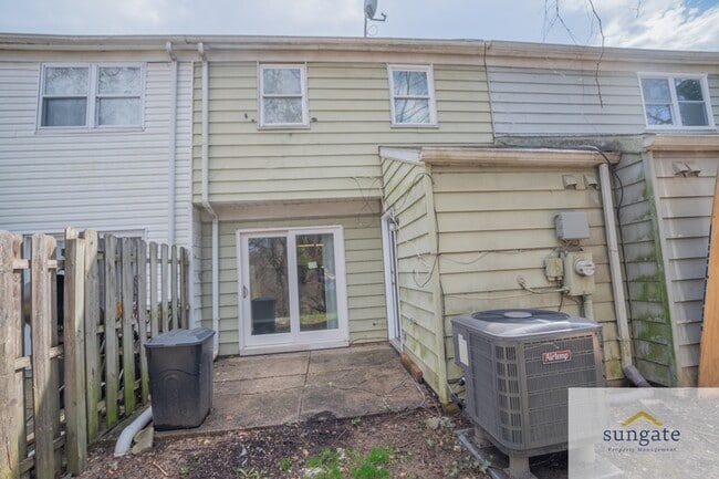 Building Photo - 6449 Union Ct