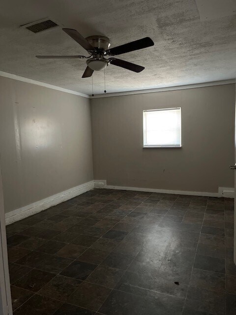 Building Photo - 116 E Stacie Rd