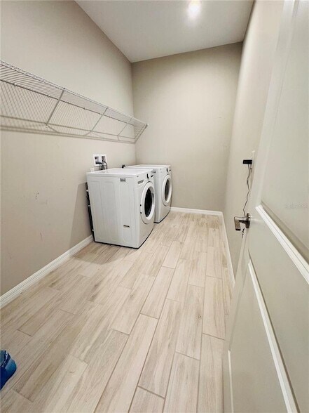 Building Photo - 7298 Bluestem Ct