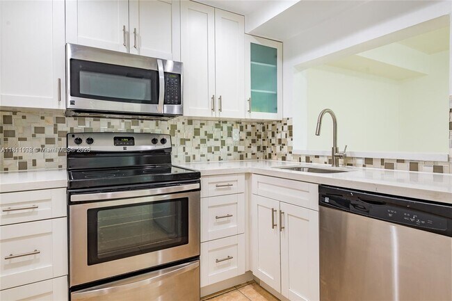 Primary Photo - 11750 SW 18th St