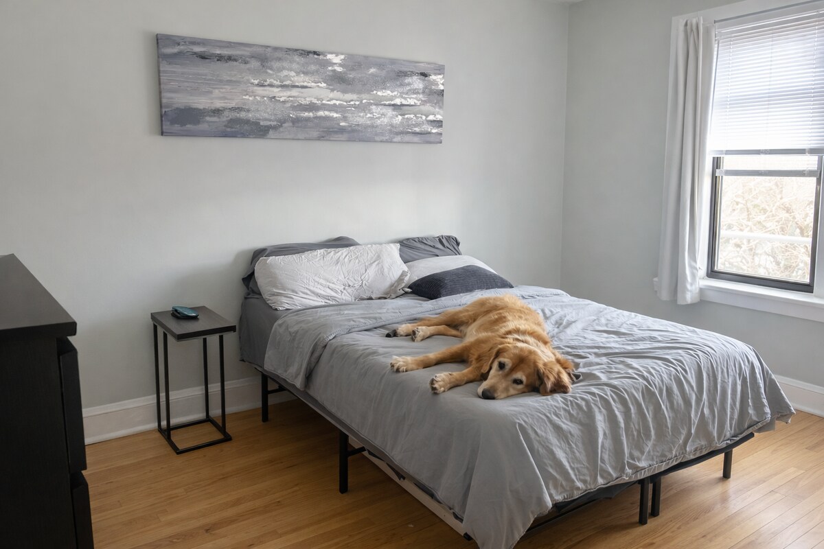 Building Photo - 3610 N Claremont Ave