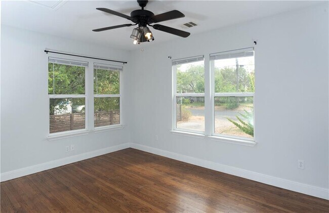 Building Photo - 1408 W 51st St