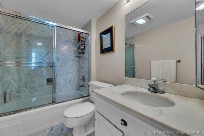 Building Photo - 1370 S Ocean Blvd