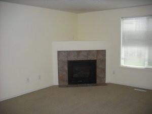 Building Photo - Spacious 4 Bedroom Home w/ Upstairs Laundry & Fully Fenced Yard!