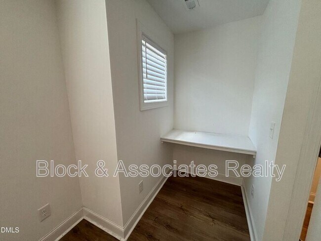 Building Photo - 5710 Parker Pnes Ct