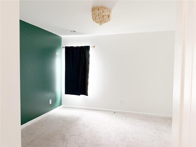 Building Photo - 102 Pointe Pl