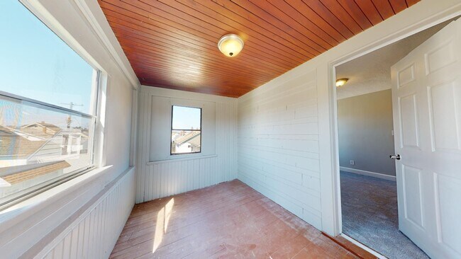 Building Photo - 6711 Dartworth Dr