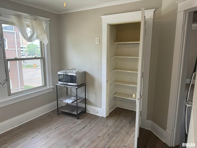 Building Photo - 711 16th St