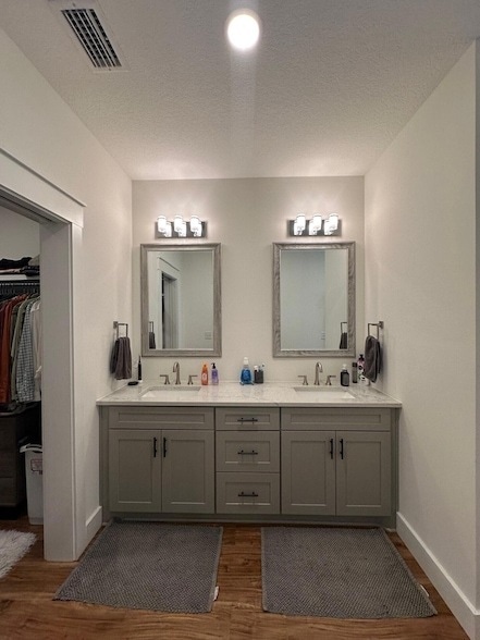 Building Photo - 4819 Whitewood Rd