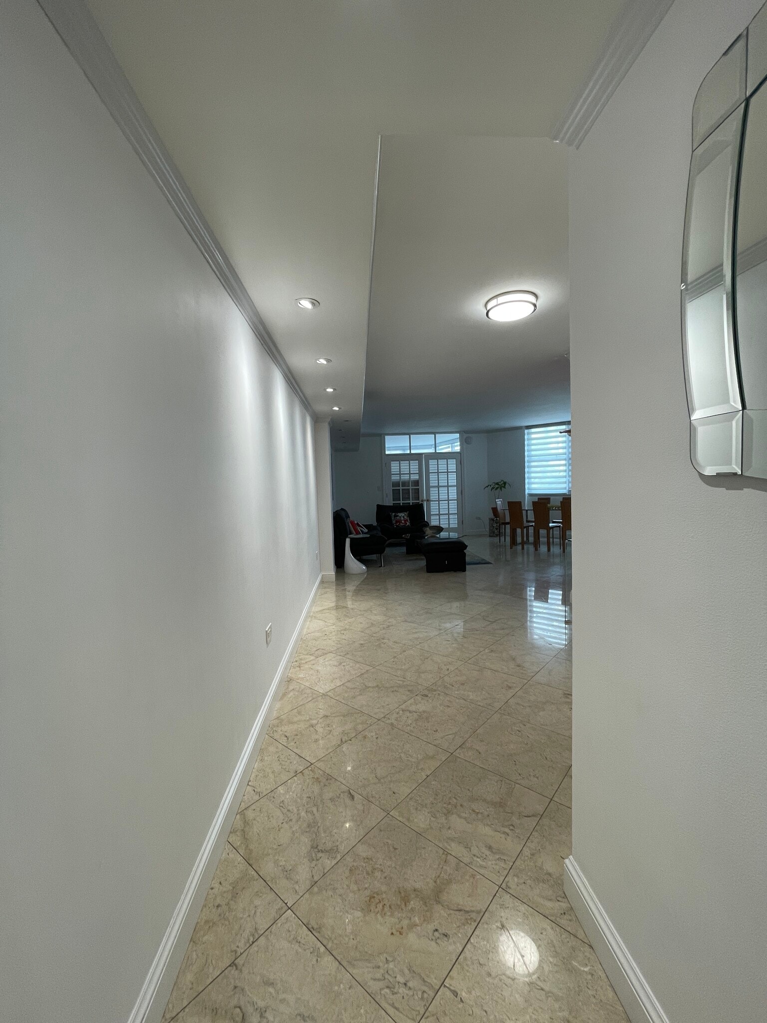 Building Photo - 999 Brickell Bay Dr