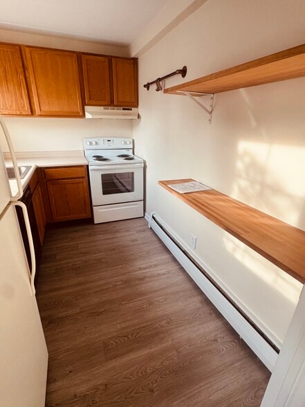 Building Photo - 216 N Monroe St