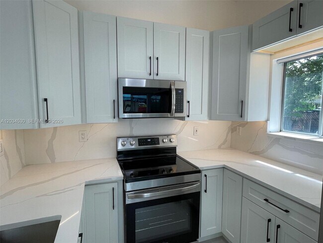 Building Photo - 3325 NW 79th Way