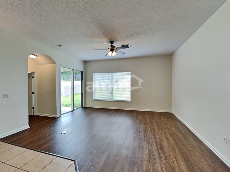 Building Photo - 2532 Creekfront Dr