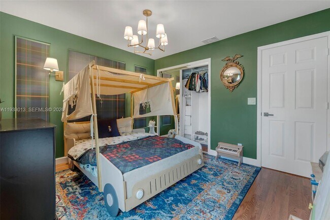 Building Photo - 1583 Eastlake Way