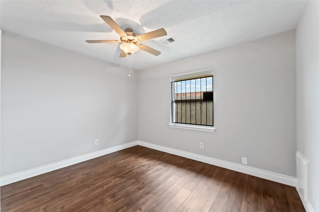 Building Photo - 11419 Panay Dr