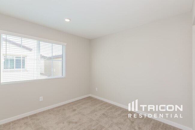 Building Photo - 31599 Willowood Way