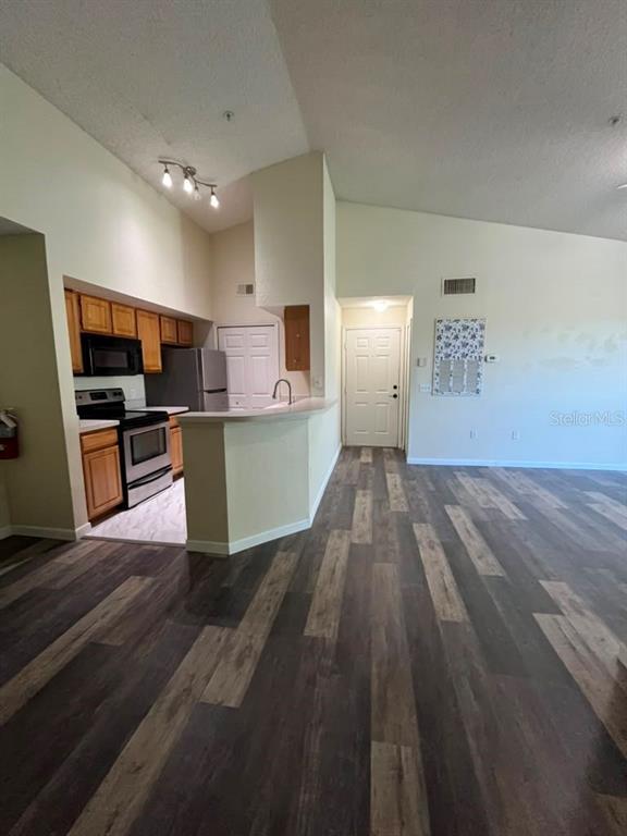Building Photo - 13025 Mulberry Park Dr