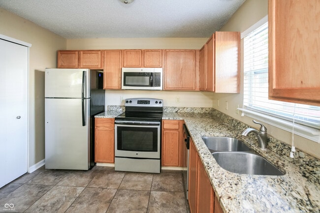 Building Photo - 2378 Harvest Moon Dr