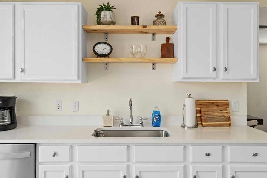 Building Photo - 8513 Kansas River Dr