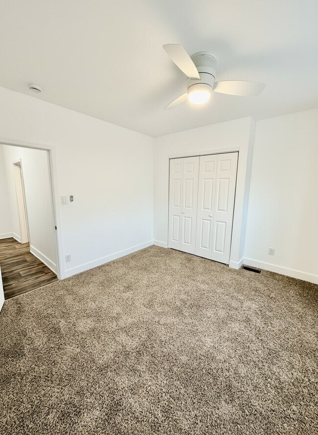 Building Photo - 2072 Pickwick St