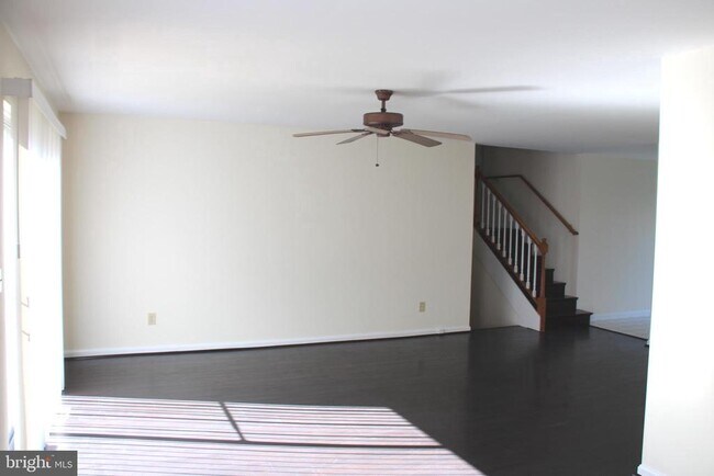Building Photo - 8638 Chester Ct