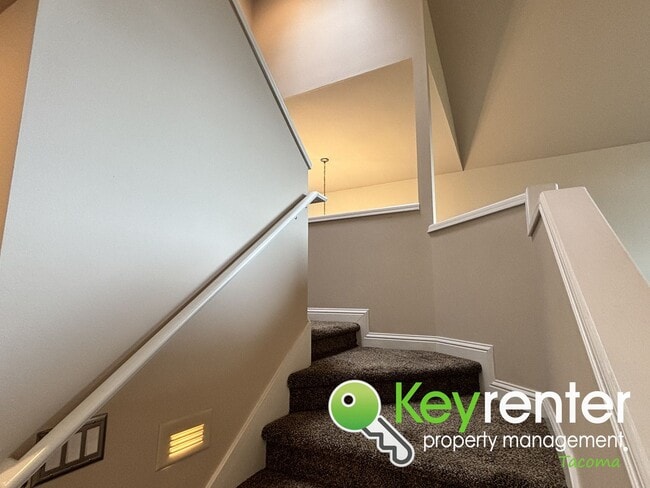 Building Photo - Spacious 5-Bedroom Home in Secluded Cul-De...