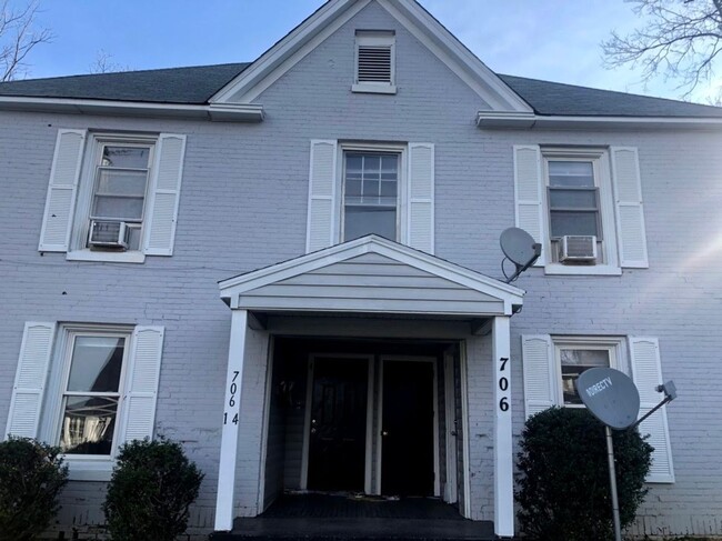 Primary Photo - Two bedroom, 1 bath Quadplex in Burlington