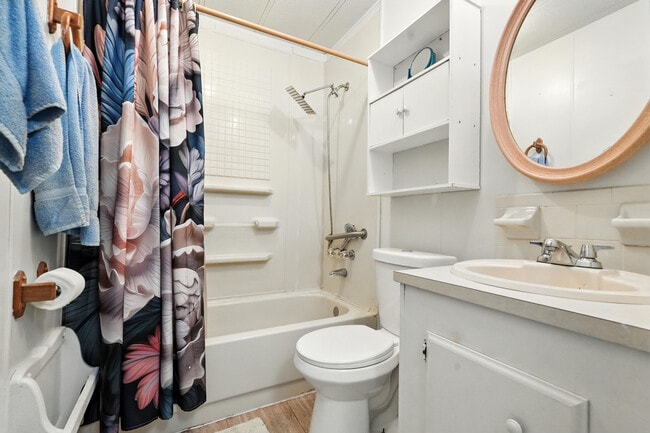 Building Photo - 163 Buchanan Cir