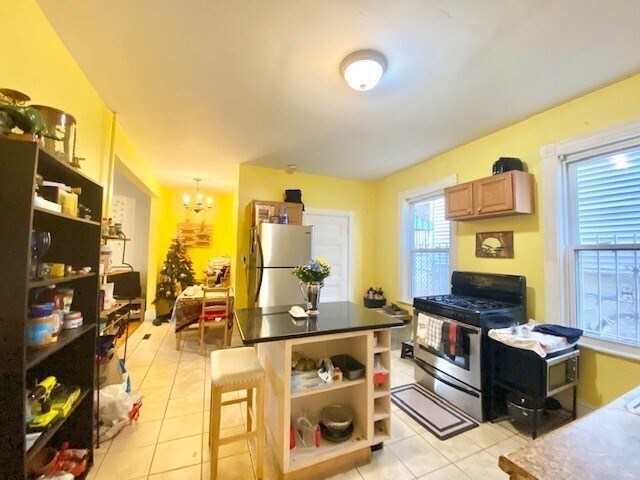 Primary Photo - 12 Bucknam St