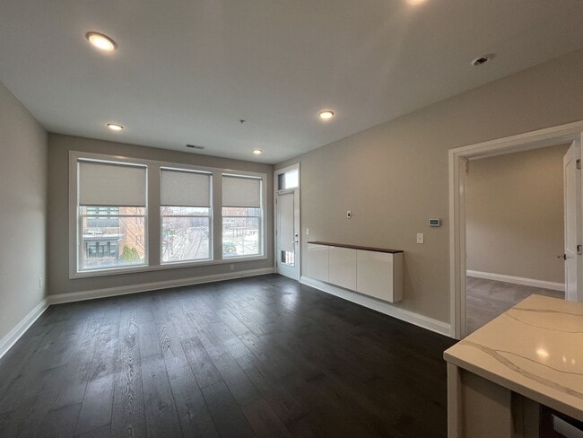 Building Photo - Beautiful 1-Bedroom Home