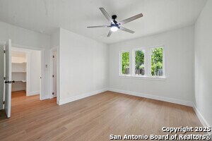 Building Photo - 727 Hammond Ave