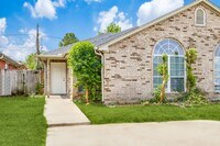Building Photo - 1714 Tina Marie Rd