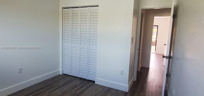 Building Photo - 5100 W 12th Ln