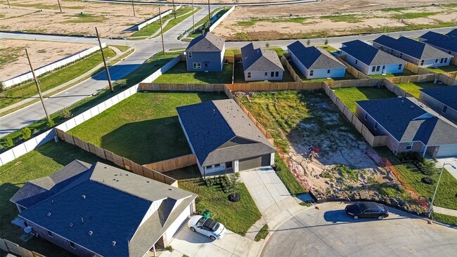 Building Photo - 26703 Willow Ln