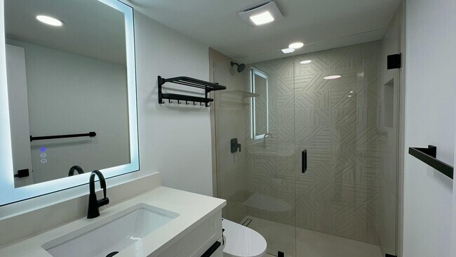 Building Photo - 4483 Luxemburg Ct