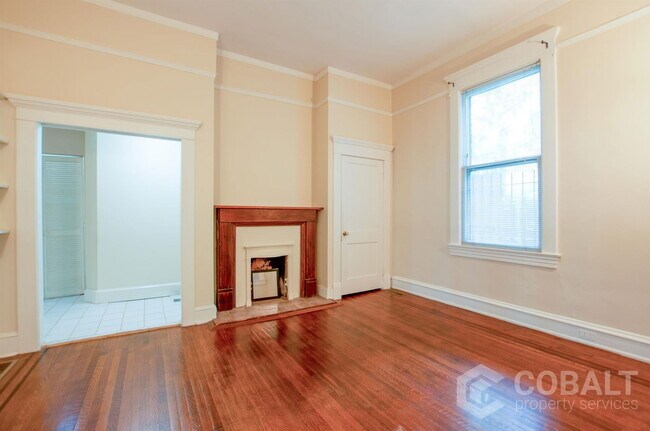 Building Photo - 867 Rosedale Rd NE