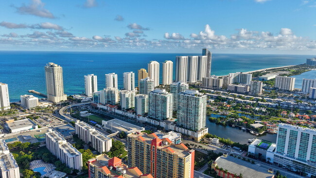 Building Photo - 300 Sunny Isles Blvd